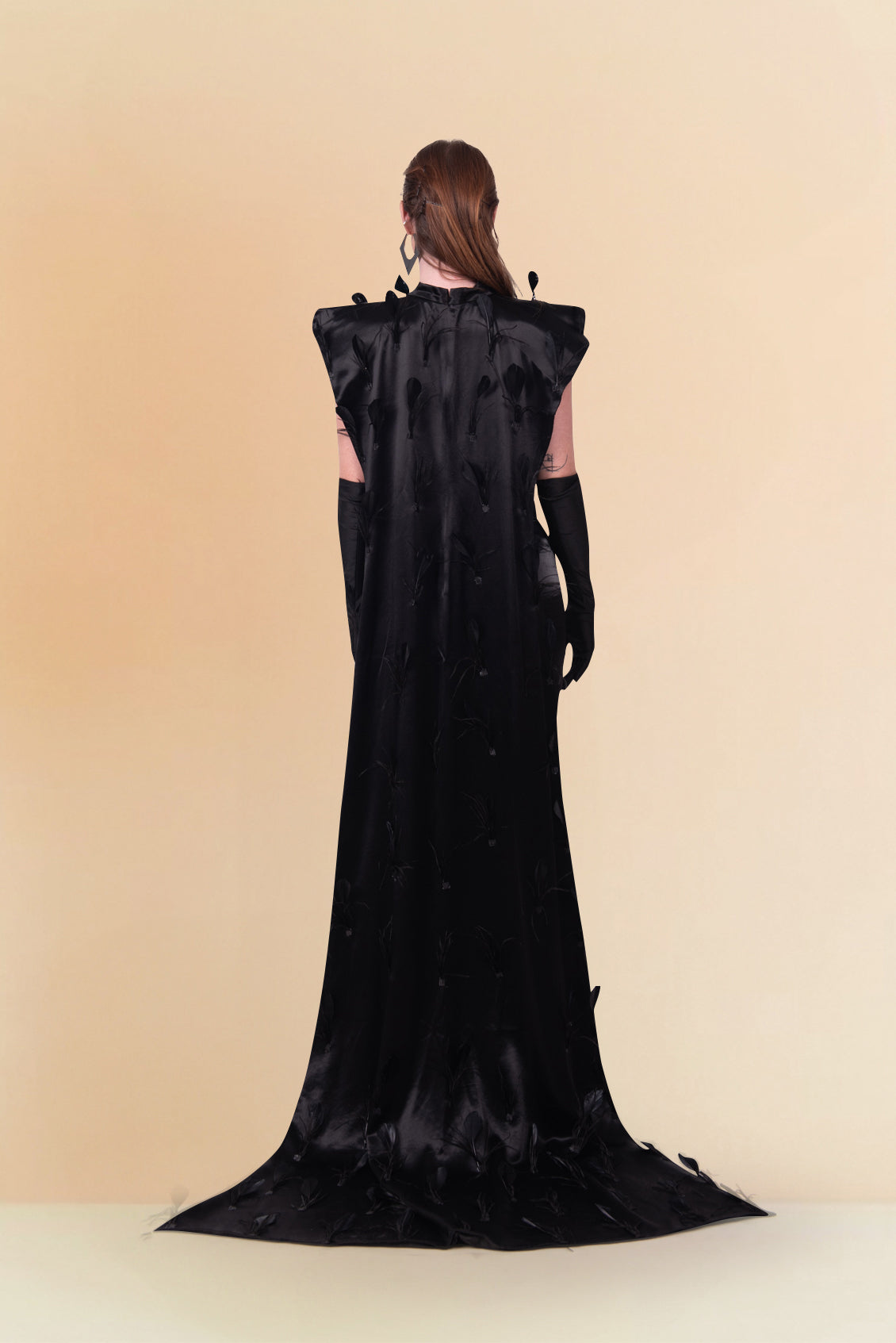 FEATHERED NOIR ELEGANCE